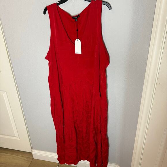 NWT Universal Standard Tiered Cupro Maxi
Dress in Red - Picture 2 of 4